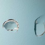 cómo tapar un hueco en la pared de drywall