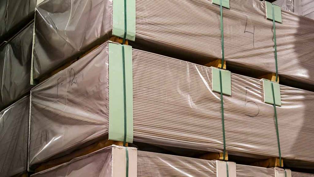 Apilamiento con separadores de paneles de drywall